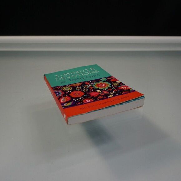 3-Minute Devotions for Teen Girls 180 Encouraging Readings 2015 Paperback - Picture 4 of 9